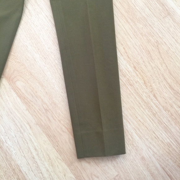 Theory Forest Green Slim Cropped Pants - Belisa Teach - Picture 2 of 7